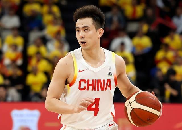 九游娱乐app下载-进攻很热闹但防守一团糟：中国男篮半场落后中国台北1分