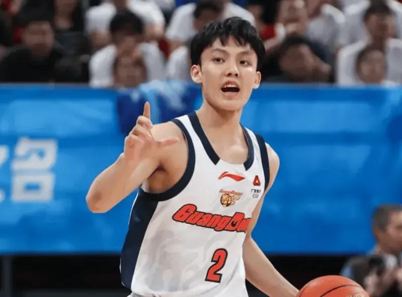 G3广东73-88北京4坏消息！徐杰连续崩盘，内线太劣势，崔永熙低迷